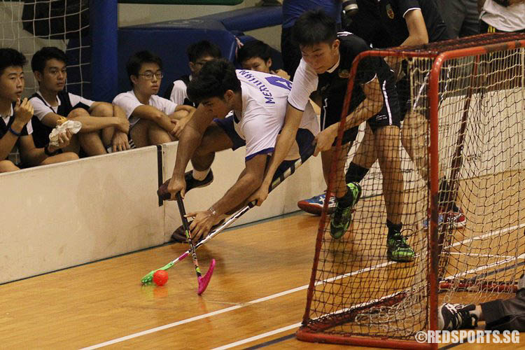 Players from both sides not letting the ball get away from them. (Photo © Ryan Lim/Red Sports)