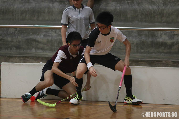 A tight duel between players from both sides. (Photo © Ryan Lim/Red Sports)