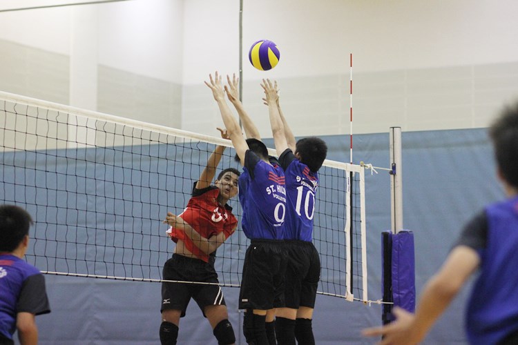 St. Hilda's Secondary Team A beat Shuqun Secondary in straight sets (25-18, 25-21) to finish unbeaten over eight games. (Photo 29 © Ryan Lim/Red Sports)