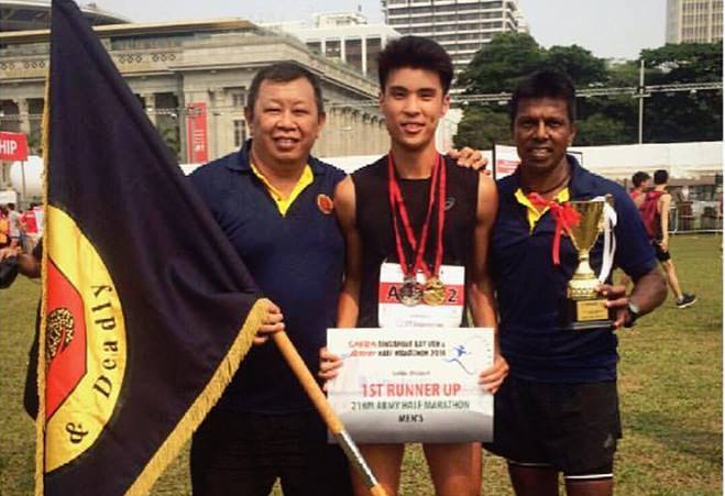 Banjamin Quek (centre) finished as the second fastest Singaporean at the 2016 Army Half Marathon. (Photo courtesy of Banjamin Quek)