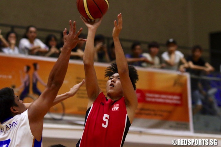 ITE defeated NP 77-58 to win their opening game of the POL-ITE Basketball Championship. (Photo © Les Tan/Red Sports)