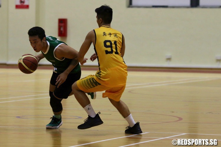 Republic Poly (green) beat Singapore Poly 65-26 to win their opening game of the POL-ITE Basketball Championship. (Photo © Les Tan/Red Sports)