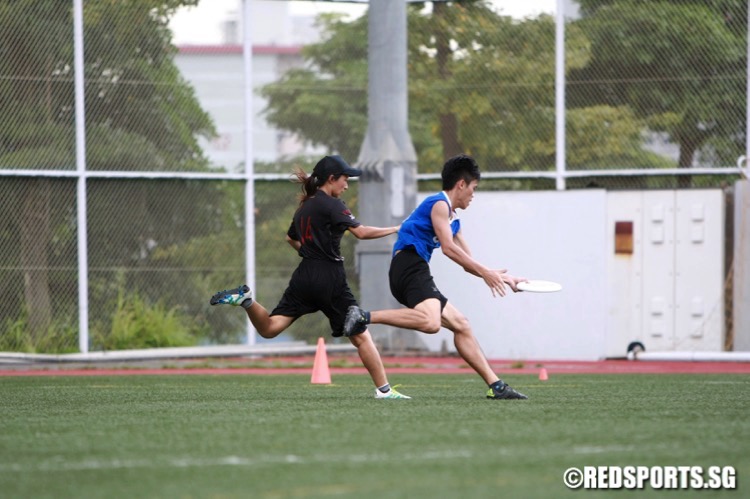 NP (blue) defeated ITE to finish with a 2-3 win-loss record in the POL-ITE Ultimate Championship. (Photo © Les Tan/Red Sports)