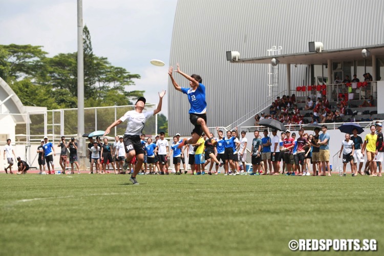 NP (blue) beat SP 12-10 in this game and finished the POL-ITE Ultimate Championship with a 2-3 win-loss record. (Photo © Les Tan/Red Sports)