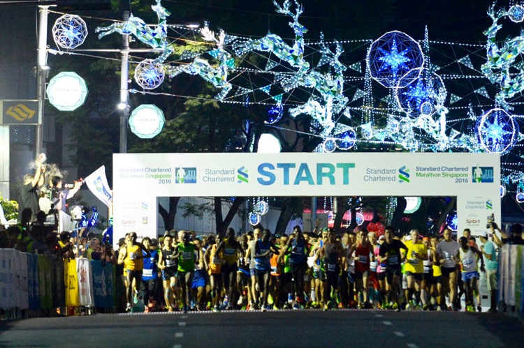 The start of the Singapore Marathon. (Photo 3 courtesy of Standard Chartered Marathon Singapore)