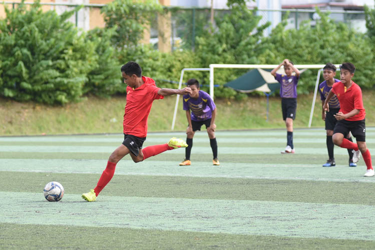 Muhammad Ilhan Mansiz Bin Mazlan (#5) of Serangoon Garden Secondary School taking the penalty to score the penalty kick against NorthLight School (Photo 1 © Stefanus Ian/Red Sports)