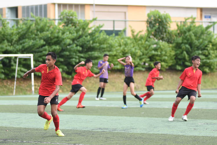 Muhammad Ilhan Mansiz Bin Mazlan (#5) of Serangoon Garden Secondary School reacting to grab the ball back after scoring the penalty against NorthLight School (Photo 1 © Stefanus Ian/Red Sports)