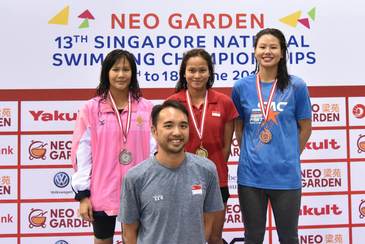 The women's 200m breaststroke was won by Vanessa Evato of Indonesia with Chayunnooch Salubluek of Thailand coming in second and Singapore's Christie Chue rounding up the podium. (Photo © Stefanus Ian/Red Sports)