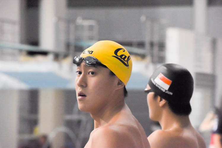 Quah Zheng Wen waiting to start his men's 200m freestyle final on the first day of the 13th Singapore National Swimming Championship. (Photo © Stefanus Ian/Red Sports)