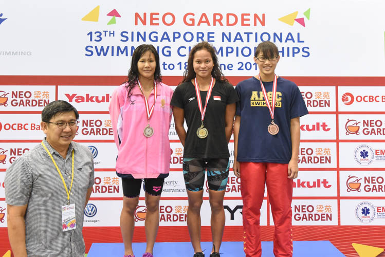 Indonesia's Vanessa Evato finished first in the women's 100m breaststroke final with Chayunnooch Salubluek of Thailand taking silver while Singapore's Deborah Ho takes home the bronze. (Photo © Stefanus Ian/Red Sports)
