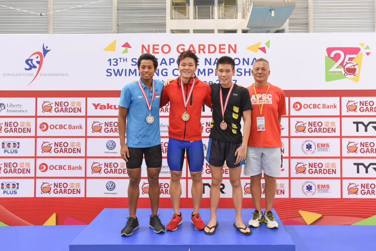 In the Men's 400m Freestyle final on the third day of the 13th Singapore National Swimming Championship, Pang Shen Jun finished first in with Indonesia's Aflah Fadlan Perwira coming in second and Glen Lim taking the bronze. (Photo © Stefanus Ian/Red Sports)