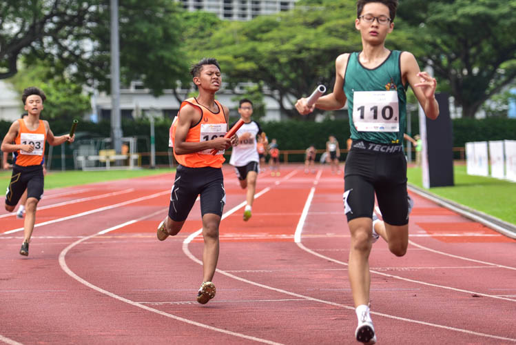 Muhammad Hariz of SSP (centre, in orange) grimacing after coming in second. RI 'D' came in first with a time of 49.16s while SSP clinched silver with a time of 49.43s and North Vista rounded off the podium clocking in at 50.51s. (Photo 1 © Stefanus Ian/Red Sports)