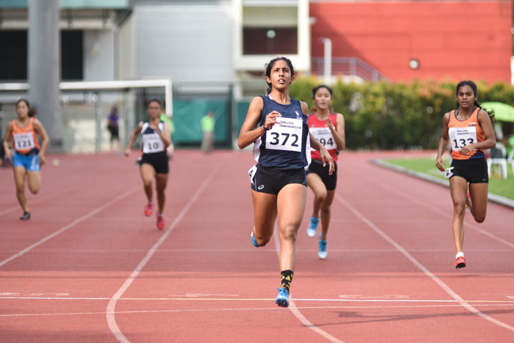 Shanti Pereira of SMU clinching the gold medal in the IVP Women's 200m sprint, she easily won the race in just 24.95s. (Photo 13 © Eileen Chew/Red Sports)