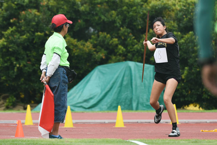 Nanyang Polytechnic's Elizabeth Tan in action during the Women's Javelin event during the 2018 IVP Track and Field competition. (Photo 5 © Stefanus Ian/Red Sports)