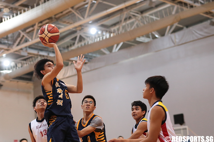 Samuel Chua (#6) of St. Andrew's shoots against ACS (Barker). (Photo 6 © Lee Jian Wei/Red Sports)