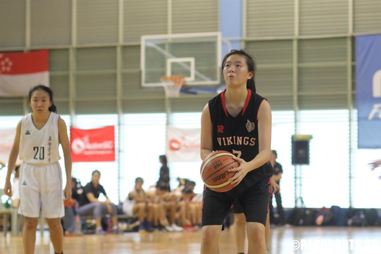 Lydia Ang (NV #7) attempts a free throw. (Photo 6 © Dylan Chua/Red Sports)