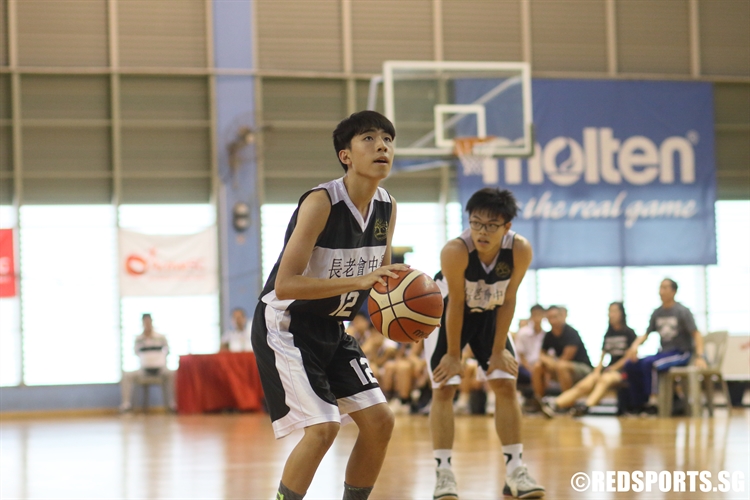 Foo Yong Ming (PHS #12) at the free throw line. (Photo 14 © Dylan Chua/Red Sports)