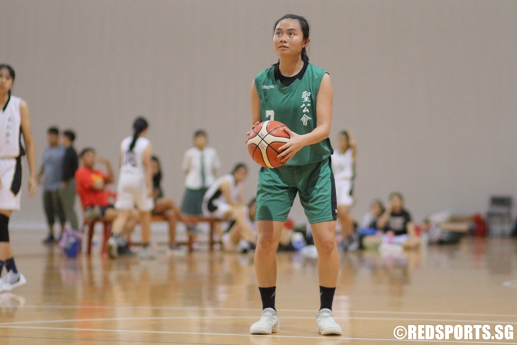 Kimberly Tay (AHS #7) at the free throw line. She scored 14 points in the victory. (Photo 1 © Dylan Chua/Red Sports)