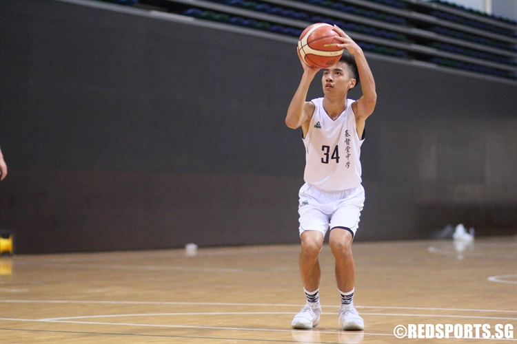 Pan Ming Hui (CHR #34) at the free throw line. (Photo 9 © Dylan Chua/Red Sports)