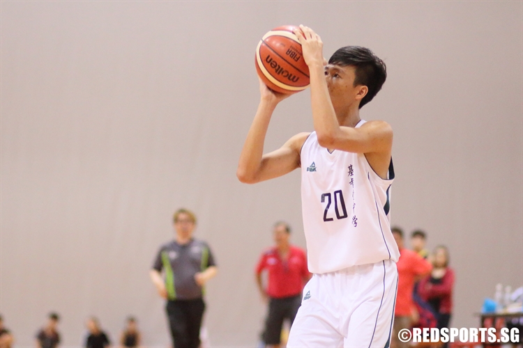 Wong Yi Dian (CHR #20) takes aim from beyond the arc. He scored 12 points in the victory. (Photo 3   © Dylan Chua/Red Sports)