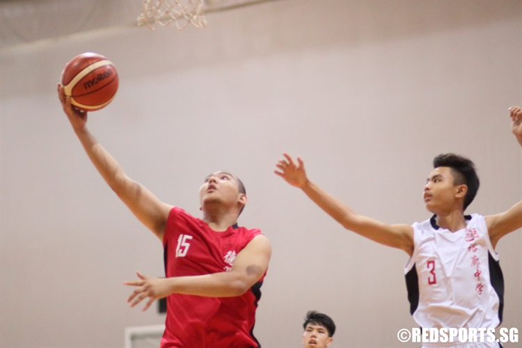 arulan Jespar (Dunman #15) goes for a lay-up on the break. (Photo 4 © Dylan Chua/Red Sports)