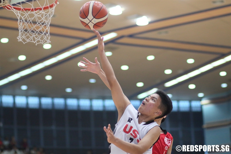 Nicholas Peh (US #7) rises for a contested lay-up. He scored a team-high 21 points to lead his team in the final. (Photo 2 © Dylan Chua/Red Sports)