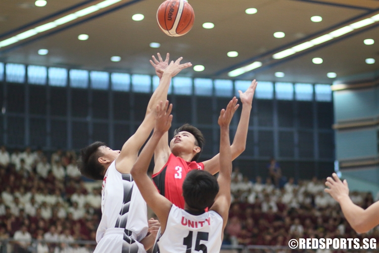 Carlo (JSS #3) shoots a floater in the paint against Unity. (Photo 6 © Dylan Chua/Red Sports)