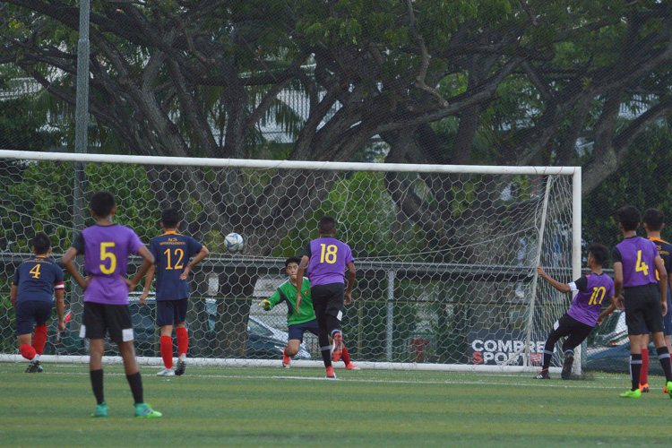 Captain Mohammed Danish (NLS #10) converts the penalty that will go on to be the winning goal of the match. (Photo 17 © REDintern Nathiyaah Sakthimogan)