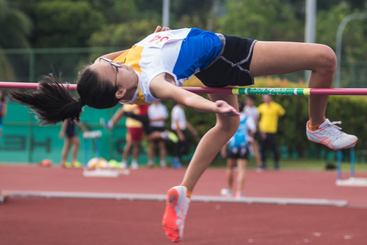 Hu Tianqi (#434) of Nanyang Girls' High School scored a new personal best with a jump of 1.52m. (Photo  © Lee Yu En/Red Sports)
