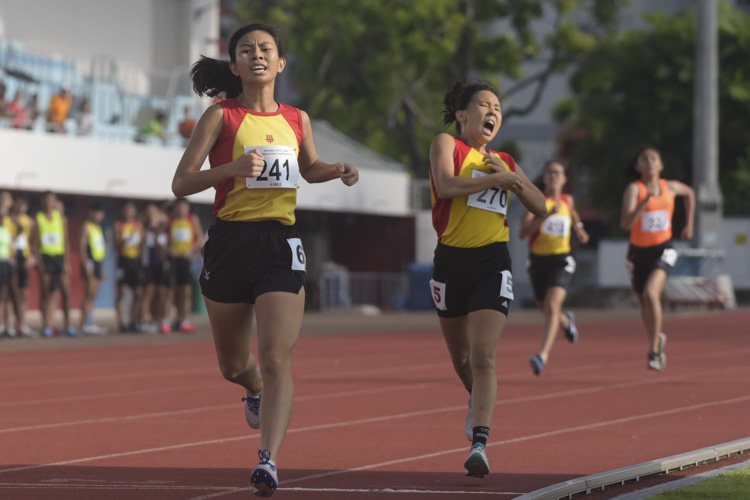 HCI's Arissa Rashid (#241) finished ahead of her teammate Vera Wah (#270) in the National A Division Girls 1500m race with a time of 05:13.12. (Photo © Stefanus Ian)