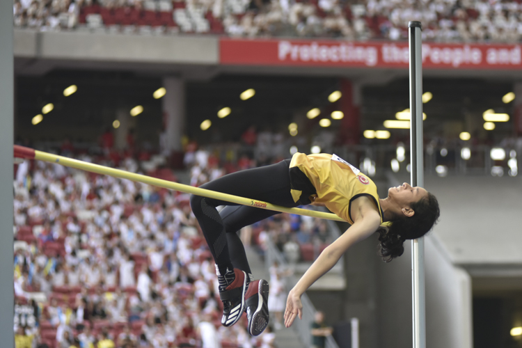 Fatimah Zahra Bte Mohd Rafique (#186) of Victoria Junior College  clinched gold after clearing a personal best height of 1.56m. (Photo © Stefanus Ian/Red Sports)