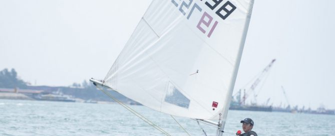 Lu Junrui of Raffles Institution (#197538) came in first with a score of nine points in the A Division Boys' Sailing Championships. (Photo 1 © Stefanus Ian/Red Sports)