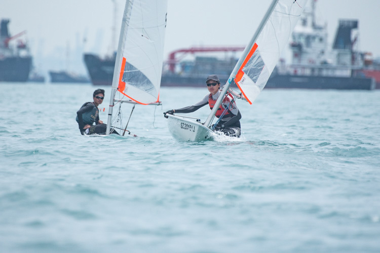 Matthias Lin of Victoria School (#8010) came in fourth with a score of 34 points in the B Division Boys' Bytes Sailing Championships. (Photo  © Stefanus Ian/Red Sports)