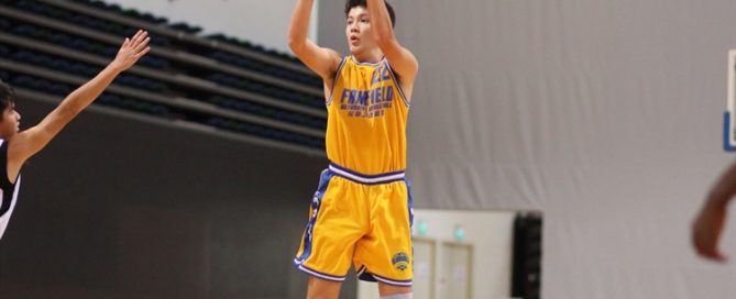 Carl Belanger (FMS #22) pulls up for a jumper. He finished with a game-high 17 points. (Photo © Chan Hua Zheng/Red Sports)