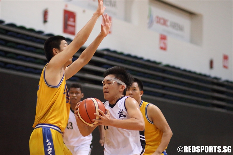 Jonah Foo ( BPGH #17) rises a lay-up. He finished with 14 points. (Photo  © Chan Hua Zheng/Red Sports)