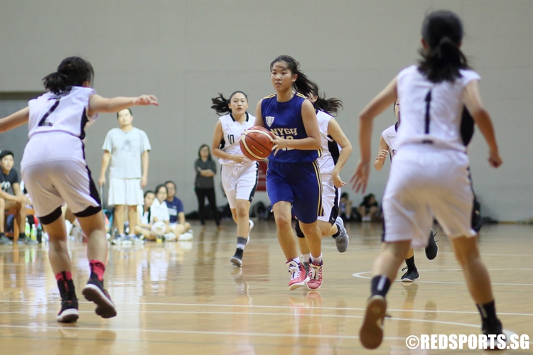 Yang Shixuan (NYG #12) drives the ball up the floor in transition. (Photo 9 © Dylan Chua/Red Sports)