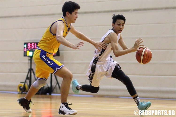 Sim Yi (NV #5) attacks the basket on a drive to the hoop in transition. (Photo 2 © Dylan Chua/Red Sports)