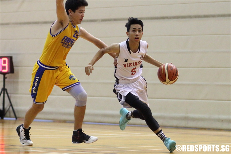 Sim Yi (NV #5) takes aim at the basket on a drive to the hoop. (Photo 6 © Dylan Chua/Red Sports)