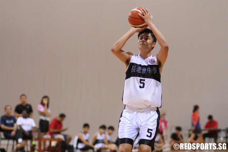 Kovan Toh (PHS #5) lines up a free-throw attempt. (Photo 7 © Chan Hua Zheng/Red Sports)