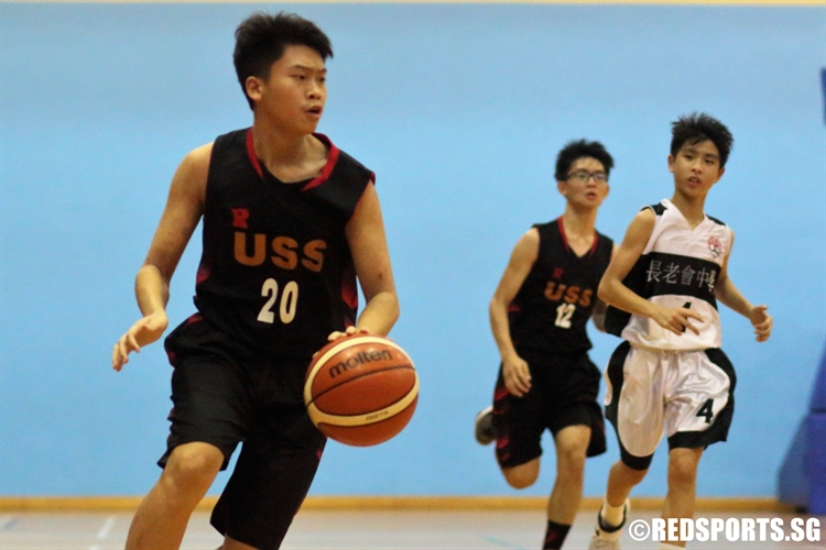 Clarence (US #20) drives to the hoop in transition. (Photo © Chan Hua Zheng/Red Sports)