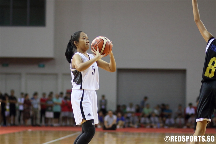 Haziera (SCGS #5) pulls up for a corner three. She finished with 10 points in the victory. (Photo © Chan Hua Zheng/Red Sports)