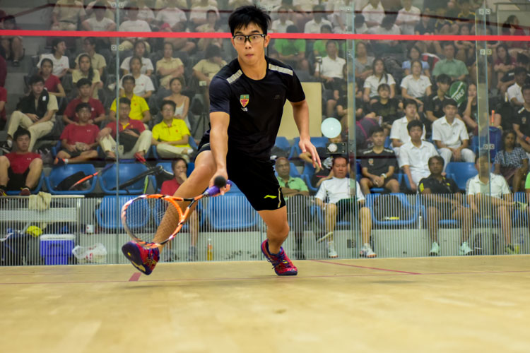 Clement Hung of RI in action during his match against HCI’s Kieren Tan. (Photo © Stefanus Ian/Red Sports)
