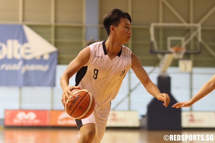 TJC #9 slashes to the hoop on a baseline drive. (Photo  © Chan Hua Zheng/Red Sports)