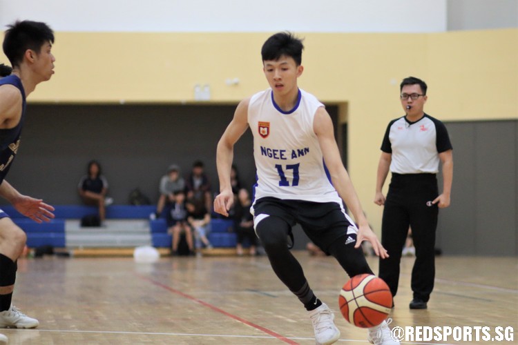Hsu Yao (NP #17) drives to the hoop in transition. (Photo  © Chan Hua Zheng/Red Sports)