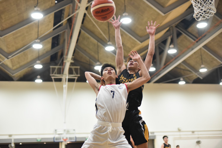 Nanyang Polytechnic overcame a resilient Singapore Polytechnic in a thrilling game that finished 63-61 to clinch their first victory of the POL-ITE season. (Photo 1 © Stefanus Ian/Red Sports)