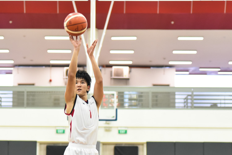 Zhai Siming shooting a free throw during the match between Temasek Polytechnic  and Ngee Ann Polytechnic. (Photo 1 © Stefanus Ian/Red Sports)