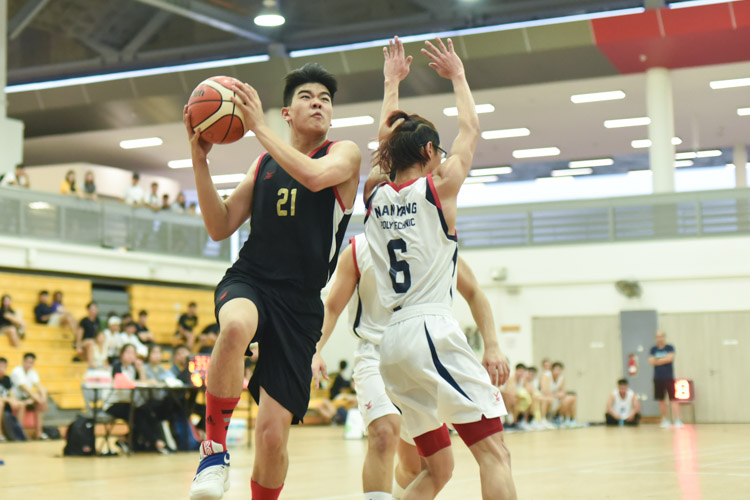 Temasek Polytechnic stay unbeaten as they clinched their second victory of their POL-ITE season with a score 67-56  over Nanyang Polytechnic (Photo 1 &copy Stefanus Ian/Red Sports)