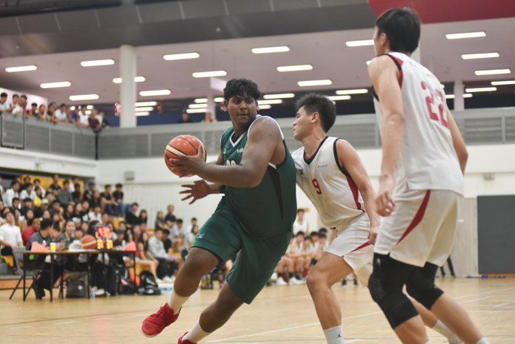Temasek Polytechnic  clinched the championship from title holders Republic Polytechnic with a thrilling 64-62 victory to end their 2018 season. (Photo 1 © Stefanus Ian/Red Sports)