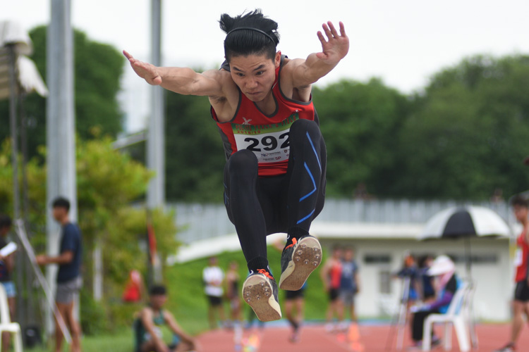 Chen Jinyi of Temasek Polytechnic competing in the Men's Triple Jump Open event. (Photo © Stefanus Ian/Red Sports)