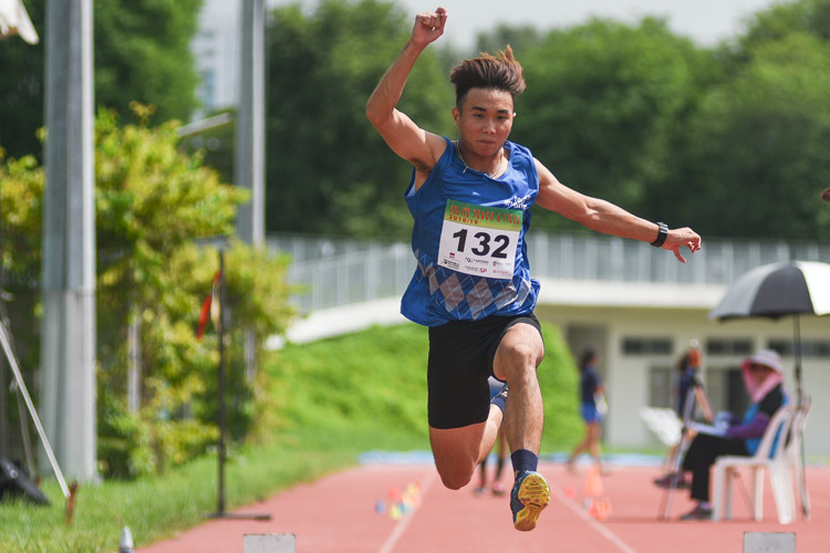 Shawn Jong of Ngee Ann Polytechnic competing in the Men's Triple Jump Open event. (Photo © Stefanus Ian/Red Sports)